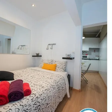 Portugal Here I - Alfama-castelo *