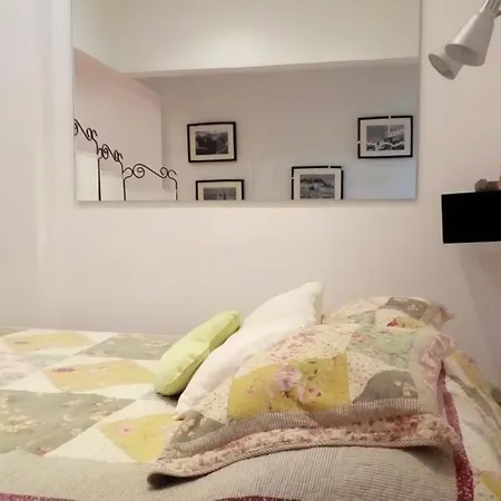 Portugal Here I - Alfama-castelo Lisboa