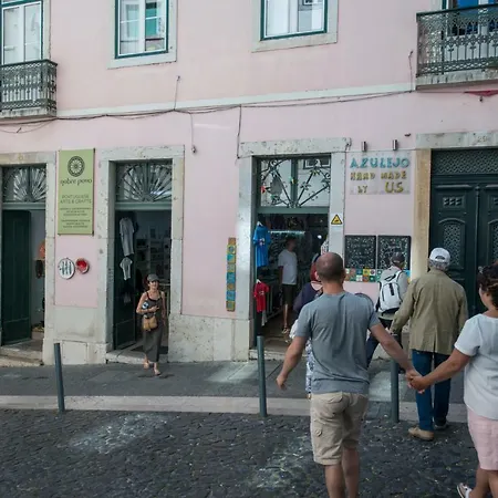 Portugal Here I - Alfama-castelo Lissabon