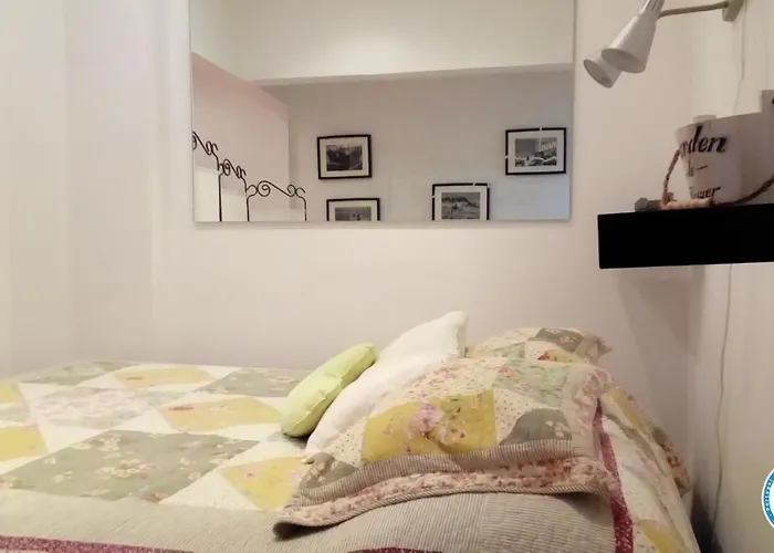 Portugal Here I - Alfama-castelo Lisboa