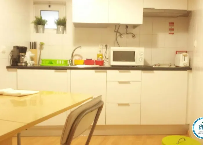 Portugal Here I - Alfama-castelo * Lisboa