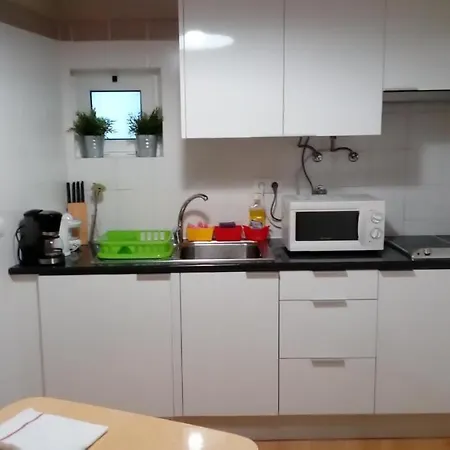 Portugal Here I - Alfama-castelo