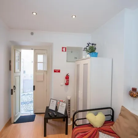 Portugal Here I - Alfama-castelo Апартаменты *